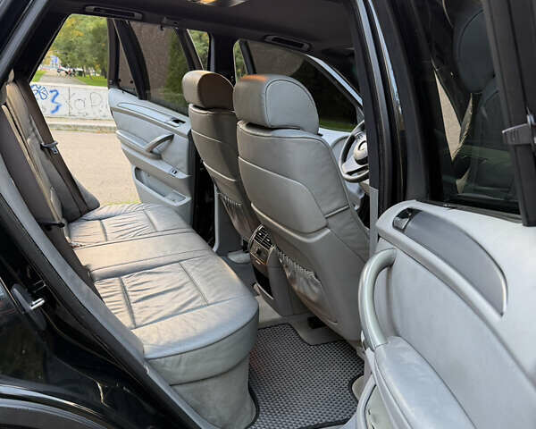 Черный БМВ Х5, объемом двигателя 3 л и пробегом 376 тыс. км за 11800 $, фото 11 на Automoto.ua