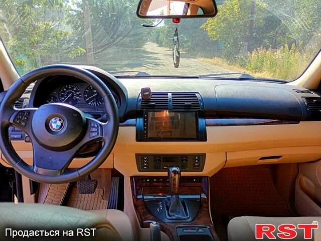 Чорний БМВ Х5, об'ємом двигуна 4.4 л та пробігом 0 тис. км за 8900 $, фото 5 на Automoto.ua