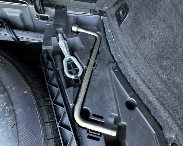 Чорний БМВ Х5, об'ємом двигуна 2.99 л та пробігом 306 тис. км за 12400 $, фото 15 на Automoto.ua