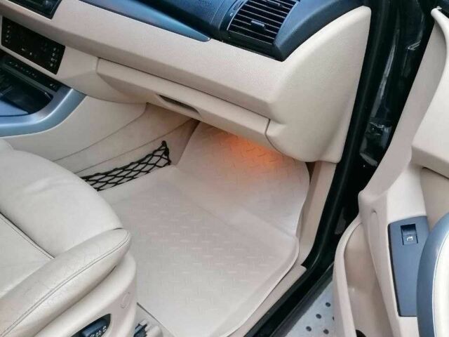 Черный БМВ Х5, объемом двигателя 3 л и пробегом 251 тыс. км за 7900 $, фото 10 на Automoto.ua