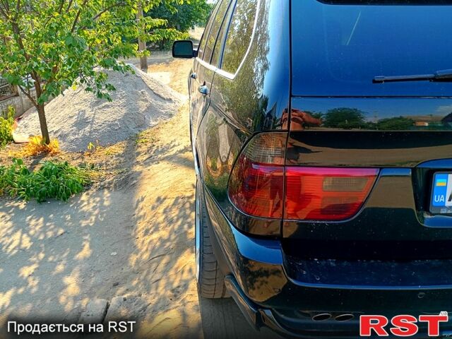 Чорний БМВ Х5, об'ємом двигуна 4.4 л та пробігом 0 тис. км за 8900 $, фото 3 на Automoto.ua