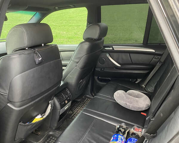 Черный БМВ Х5, объемом двигателя 2.99 л и пробегом 244 тыс. км за 12000 $, фото 12 на Automoto.ua