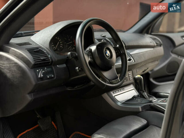 Чорний БМВ Х5, об'ємом двигуна 3 л та пробігом 350 тис. км за 11750 $, фото 30 на Automoto.ua