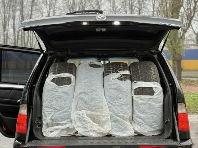 Черный БМВ Х5, объемом двигателя 0 л и пробегом 365 тыс. км за 5000 $, фото 7 на Automoto.ua