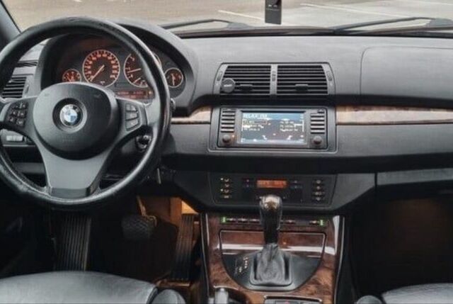 Черный БМВ Х5, объемом двигателя 3 л и пробегом 270 тыс. км за 2130 $, фото 4 на Automoto.ua