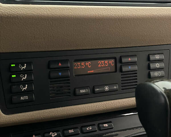 Черный БМВ Х5, объемом двигателя 3 л и пробегом 379 тыс. км за 9800 $, фото 42 на Automoto.ua