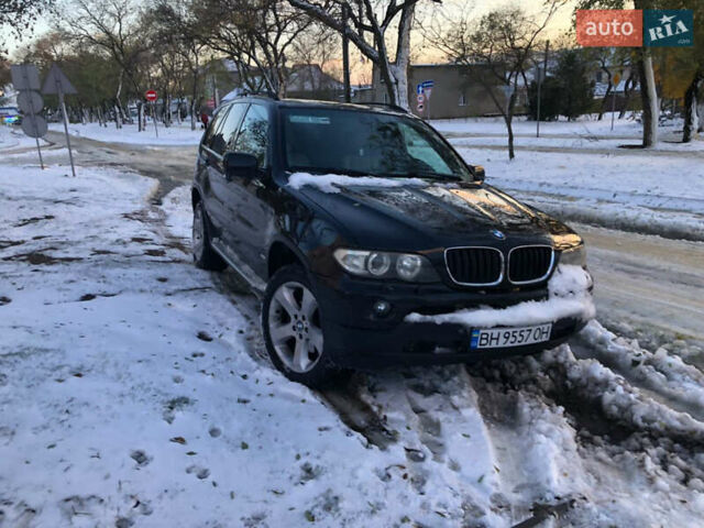 Черный БМВ Х5, объемом двигателя 3 л и пробегом 280 тыс. км за 10800 $, фото 1 на Automoto.ua