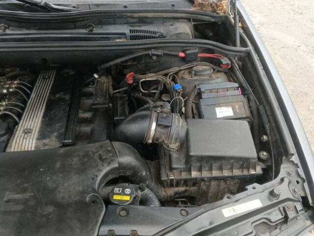 Черный БМВ Х5, объемом двигателя 3 л и пробегом 279 тыс. км за 3000 $, фото 11 на Automoto.ua