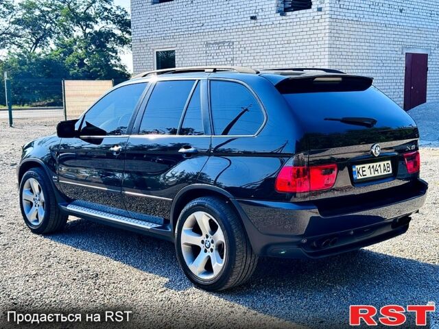 Чорний БМВ Х5, об'ємом двигуна 4.4 л та пробігом 300 тис. км за 8600 $, фото 2 на Automoto.ua