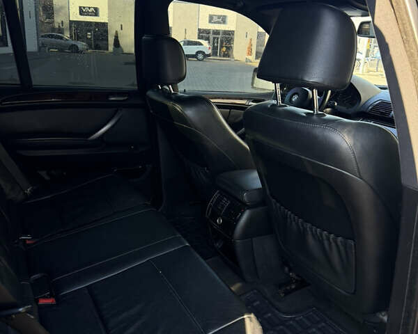 Черный БМВ Х5, объемом двигателя 3 л и пробегом 365 тыс. км за 10950 $, фото 7 на Automoto.ua