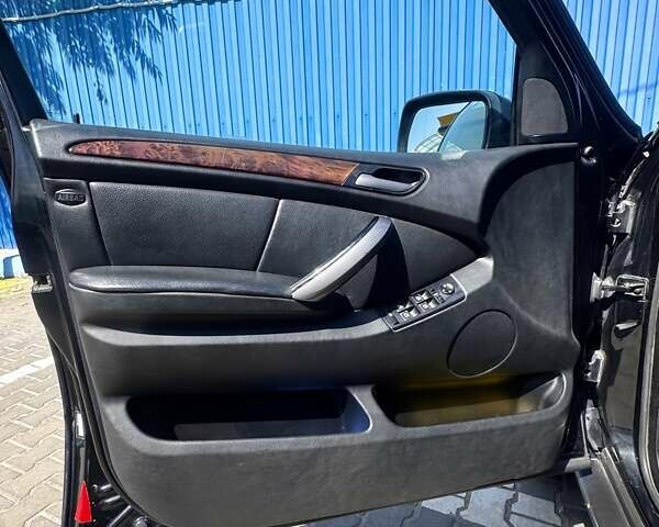 Чорний БМВ Х5, об'ємом двигуна 3 л та пробігом 405 тис. км за 13300 $, фото 7 на Automoto.ua