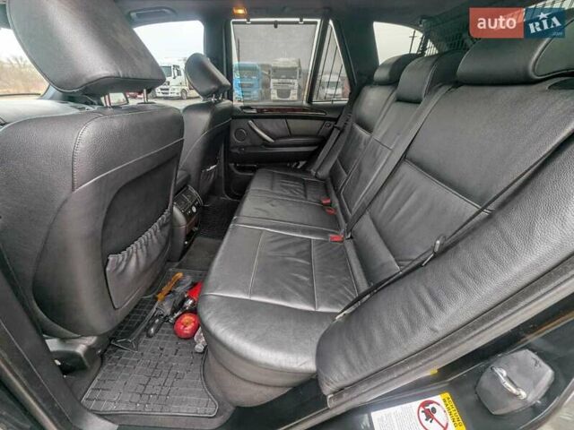 Черный БМВ Х5, объемом двигателя 2.99 л и пробегом 349 тыс. км за 12400 $, фото 10 на Automoto.ua