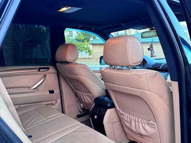 Черный БМВ Х5, объемом двигателя 3 л и пробегом 290 тыс. км за 10800 $, фото 7 на Automoto.ua