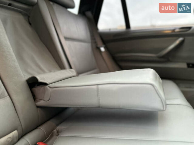 Чорний БМВ Х5, об'ємом двигуна 3 л та пробігом 304 тис. км за 10350 $, фото 75 на Automoto.ua