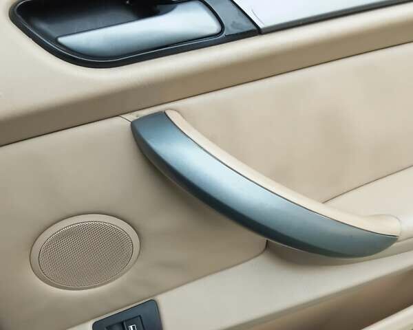 Черный БМВ Х5, объемом двигателя 3 л и пробегом 462 тыс. км за 12900 $, фото 143 на Automoto.ua