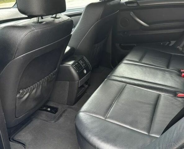 Чорний БМВ Х5, об'ємом двигуна 3 л та пробігом 220 тис. км за 2800 $, фото 7 на Automoto.ua