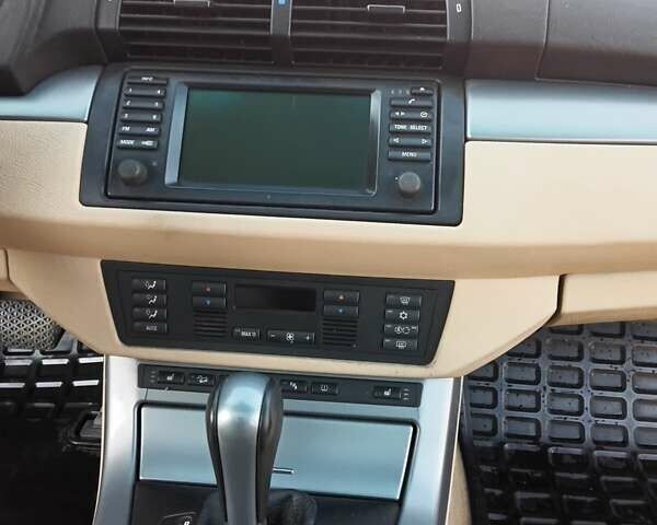 Черный БМВ Х5, объемом двигателя 3 л и пробегом 462 тыс. км за 12900 $, фото 102 на Automoto.ua