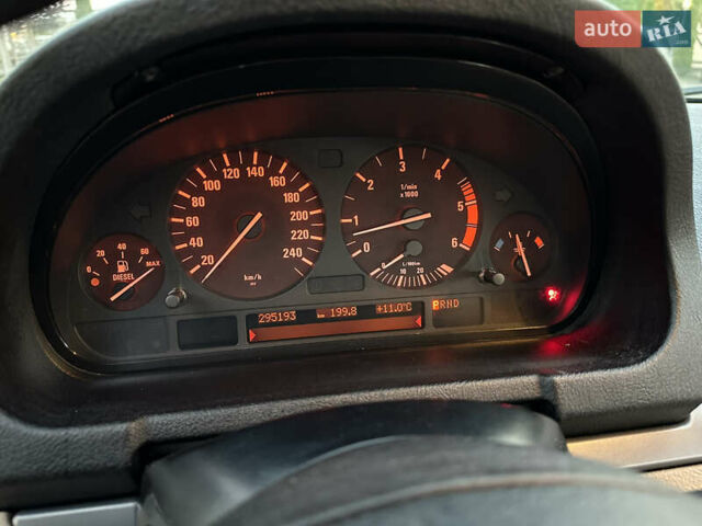 Чорний БМВ Х5, об'ємом двигуна 3 л та пробігом 290 тис. км за 11300 $, фото 17 на Automoto.ua