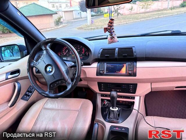 Черный БМВ Х5, объемом двигателя 3 л и пробегом 290 тыс. км за 10800 $, фото 8 на Automoto.ua