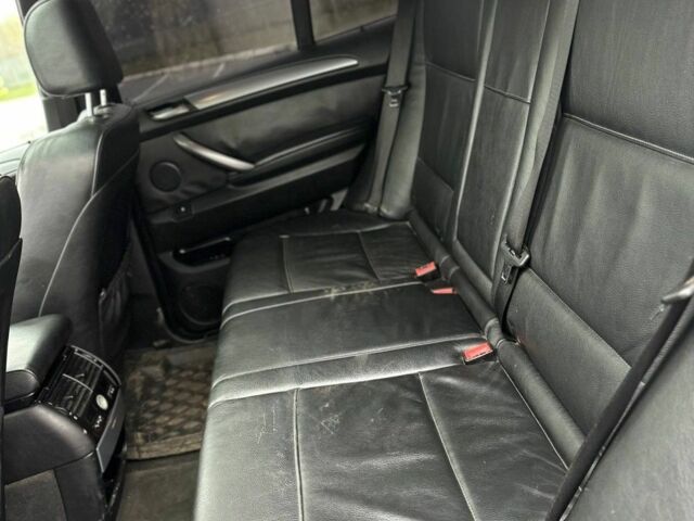 Чорний БМВ Х5, об'ємом двигуна 0 л та пробігом 388 тис. км за 5999 $, фото 7 на Automoto.ua