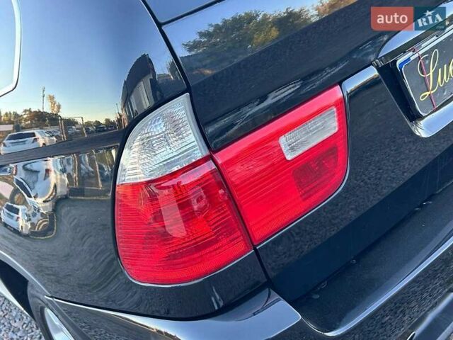 Черный БМВ Х5, объемом двигателя 4.4 л и пробегом 311 тыс. км за 9500 $, фото 10 на Automoto.ua