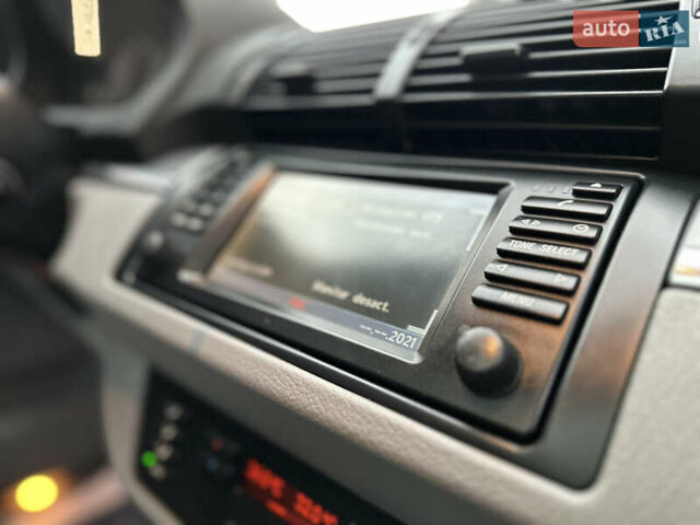 Чорний БМВ Х5, об'ємом двигуна 3 л та пробігом 304 тис. км за 10350 $, фото 67 на Automoto.ua