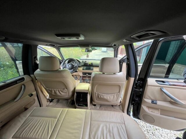 Чорний БМВ Х5, об'ємом двигуна 3 л та пробігом 326 тис. км за 14000 $, фото 4 на Automoto.ua