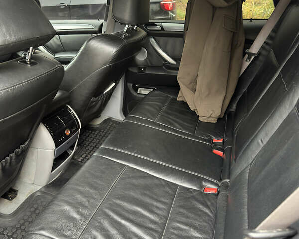 Черный БМВ Х5, объемом двигателя 3 л и пробегом 342 тыс. км за 11800 $, фото 12 на Automoto.ua