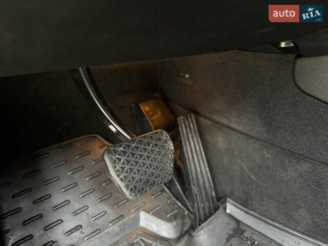 Черный БМВ Х5, объемом двигателя 3 л и пробегом 263 тыс. км за 12999 $, фото 25 на Automoto.ua