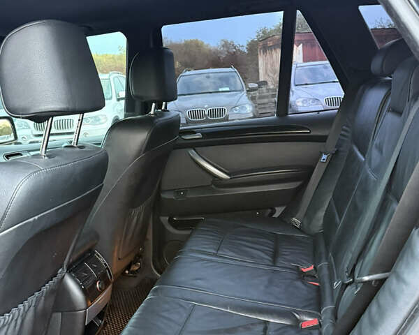 Черный БМВ Х5, объемом двигателя 3 л и пробегом 447 тыс. км за 12199 $, фото 47 на Automoto.ua