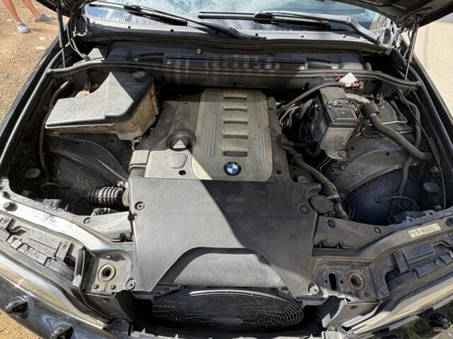 Чорний БМВ Х5, об'ємом двигуна 3 л та пробігом 325 тис. км за 6500 $, фото 5 на Automoto.ua