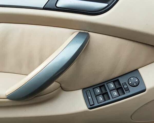 Черный БМВ Х5, объемом двигателя 3 л и пробегом 462 тыс. км за 12900 $, фото 131 на Automoto.ua