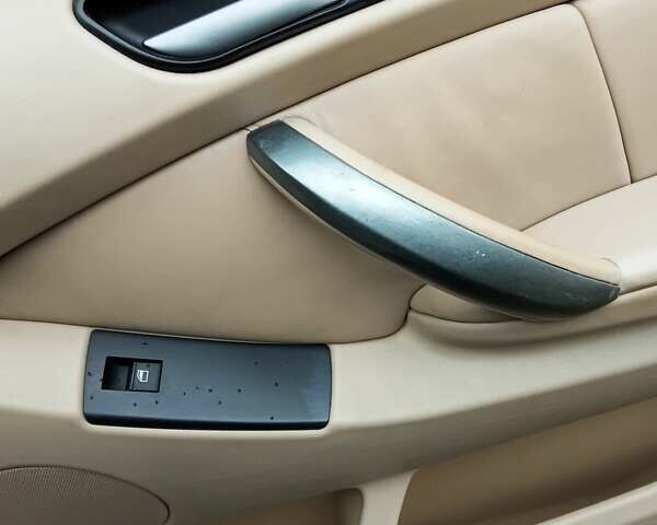 Черный БМВ Х5, объемом двигателя 3 л и пробегом 462 тыс. км за 12900 $, фото 140 на Automoto.ua