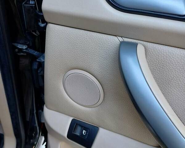 Черный БМВ Х5, объемом двигателя 3 л и пробегом 280 тыс. км за 14700 $, фото 52 на Automoto.ua