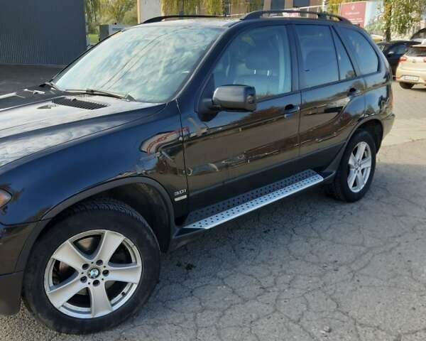 Чорний БМВ Х5, об'ємом двигуна 3 л та пробігом 271 тис. км за 11500 $, фото 2 на Automoto.ua