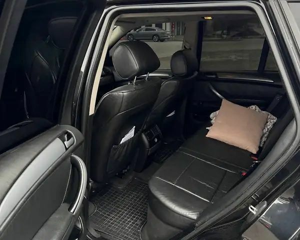 Чорний БМВ Х5, об'ємом двигуна 3 л та пробігом 315 тис. км за 11499 $, фото 13 на Automoto.ua