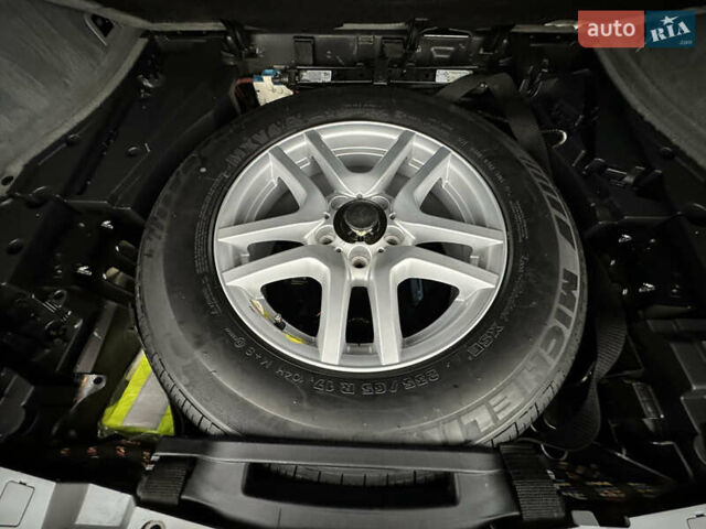 Чорний БМВ Х5, об'ємом двигуна 3 л та пробігом 304 тис. км за 10350 $, фото 90 на Automoto.ua