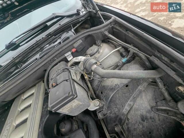 Черный БМВ Х5, объемом двигателя 2.99 л и пробегом 349 тыс. км за 12400 $, фото 35 на Automoto.ua