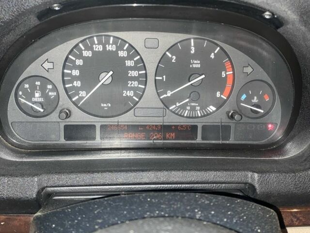 Черный БМВ Х5, объемом двигателя 3 л и пробегом 240 тыс. км за 11200 $, фото 5 на Automoto.ua