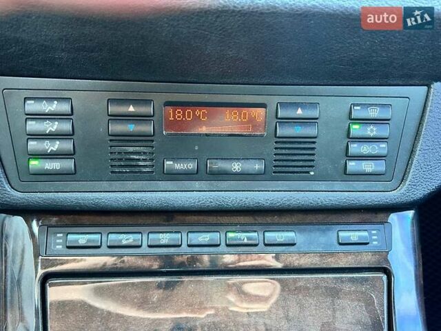 Черный БМВ Х5, объемом двигателя 4.4 л и пробегом 311 тыс. км за 9500 $, фото 26 на Automoto.ua