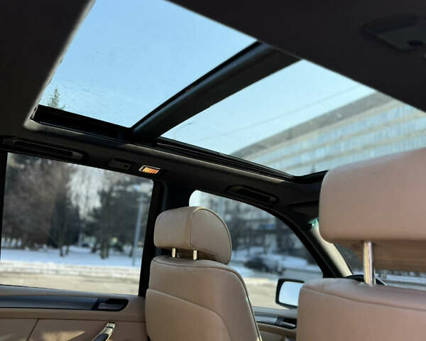 Черный БМВ Х5, объемом двигателя 3 л и пробегом 309 тыс. км за 12700 $, фото 22 на Automoto.ua