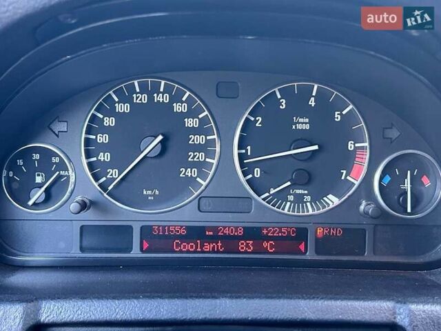 Черный БМВ Х5, объемом двигателя 4.4 л и пробегом 311 тыс. км за 9500 $, фото 22 на Automoto.ua