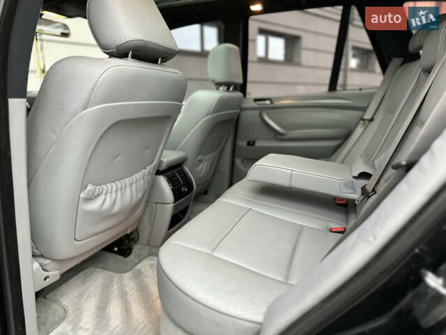 Чорний БМВ Х5, об'ємом двигуна 3 л та пробігом 304 тис. км за 10350 $, фото 78 на Automoto.ua