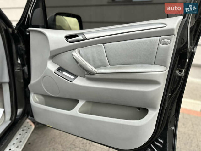 Чорний БМВ Х5, об'ємом двигуна 3 л та пробігом 304 тис. км за 10350 $, фото 56 на Automoto.ua