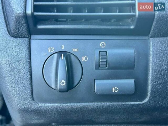 Черный БМВ Х5, объемом двигателя 4.4 л и пробегом 311 тыс. км за 9500 $, фото 15 на Automoto.ua