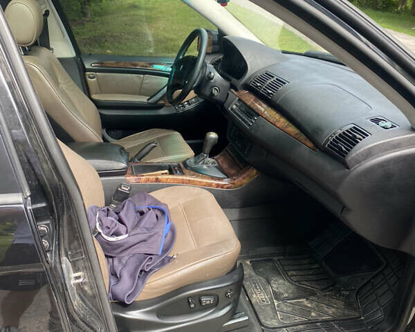 Черный БМВ Х5, объемом двигателя 3 л и пробегом 318 тыс. км за 11900 $, фото 7 на Automoto.ua