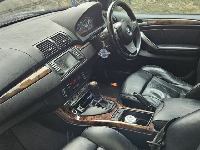 Чорний БМВ Х5, об'ємом двигуна 0 л та пробігом 250 тис. км за 4600 $, фото 8 на Automoto.ua