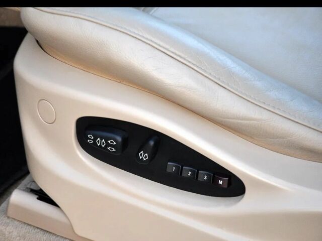 Чорний БМВ Х5, об'ємом двигуна 3 л та пробігом 213 тис. км за 3567 $, фото 17 на Automoto.ua