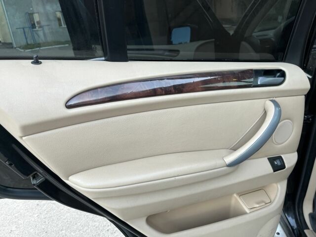 Черный БМВ Х5, объемом двигателя 3 л и пробегом 400 тыс. км за 11500 $, фото 16 на Automoto.ua