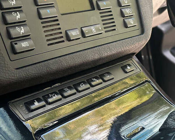 Чорний БМВ Х5, об'ємом двигуна 3 л та пробігом 400 тис. км за 11500 $, фото 21 на Automoto.ua